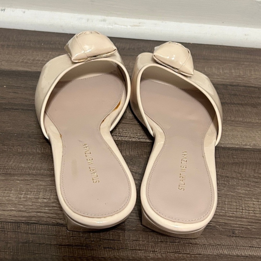 Stuart Weitzman Slide Sandals Women 7.5 Beige Rosette Patent Leather Coquette - Picture 11 of 12